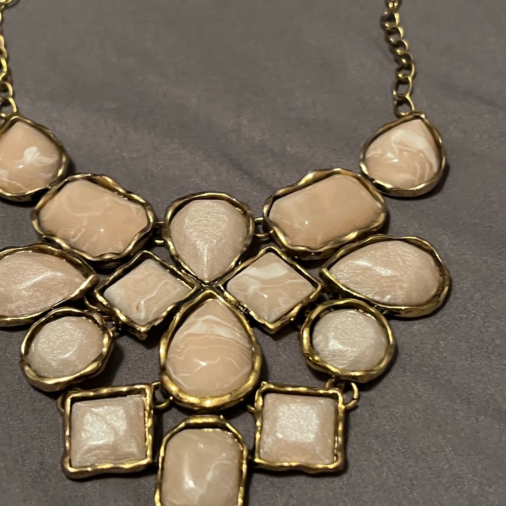Statement necklace - Picture 4 of 4